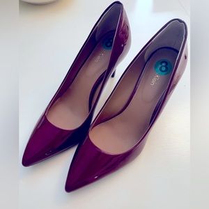 Calvin Klein maroon patent 3” heels size 8. worn only a few times on carpet only